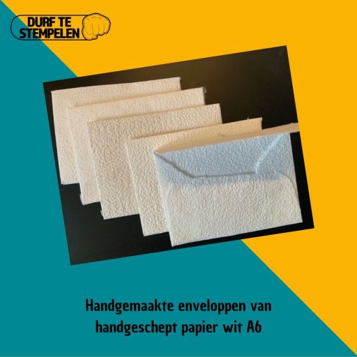 witte enveloppen